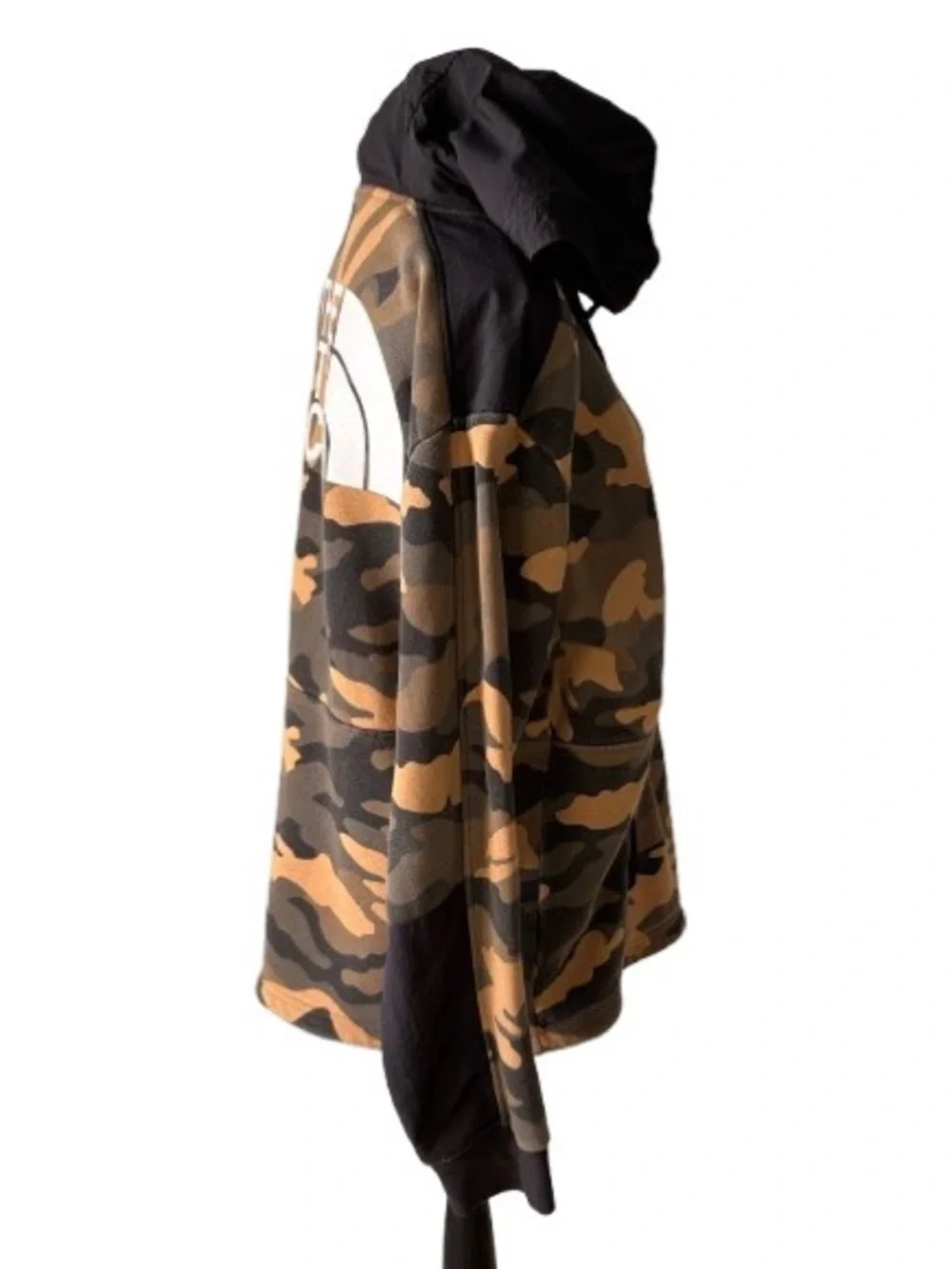 Men’s North Face Woodland Camo Graphic Fleece Hoodie; Half Zip Front. Sz-Small